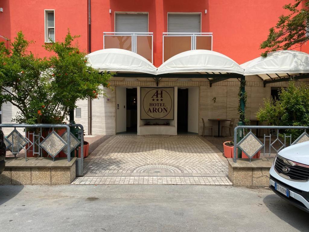 Hotel Aron Rimini Kültér fotó